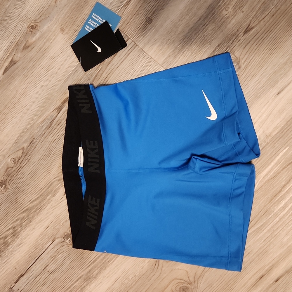 NWT Nike dri-fit spandex workout bike compresion shorts